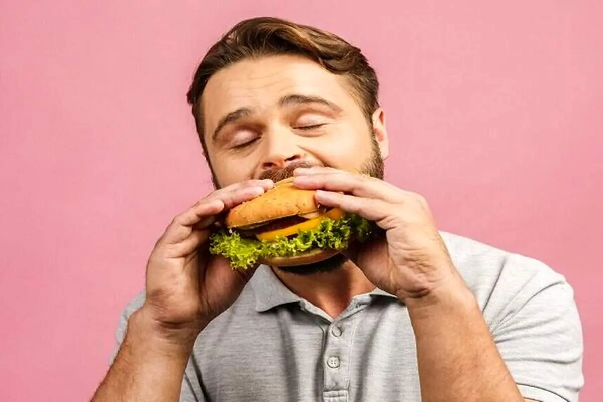 اتفاقی که بعد از پر خوری برای بدن میفتد 
