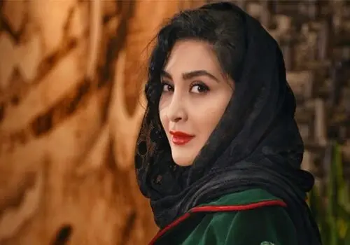 مریم معصومی با حال‌وهوای سهراب سپهری در کاشان