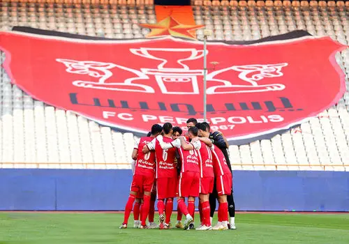 پرسپولیس از خرید جدیدش رونمایی کرد + فیلم / پیام نیازمند رسما سرخ پوش شد