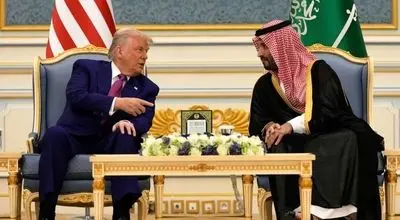 اکونومیست از درخواست محرمانه عربستان برای تعویق حمله به ایران تا بعد از حج خبر داد
