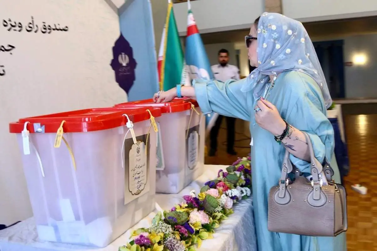 تیپ بهاره رهنما موقع رای دادن+ عکس