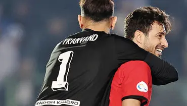 سروصداهای عجیب شجاع و بیرو در رختکن