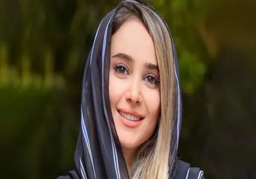 استایل متفاوت الناز حبیبی در اکران مردمی "عینک قرمز"؛ ظاهری که سوژه شد!