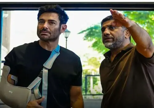 علیرضا دبیر و محمدرضا گلزار مهمان ویژه امروز برای استقلالی ها + تصاویر
