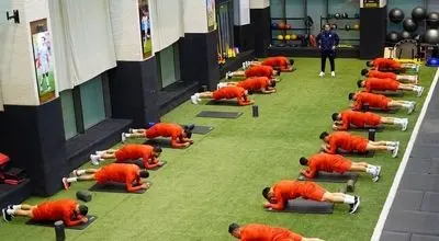  پیراهن تیم ملی فوتبال «ایران» قرمز شد 