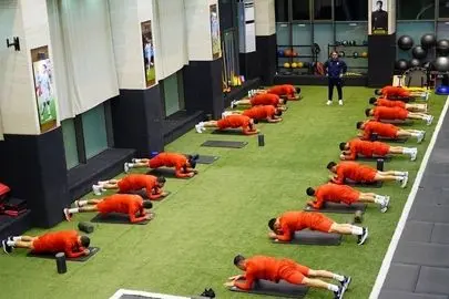  پیراهن تیم ملی فوتبال «ایران» قرمز شد 