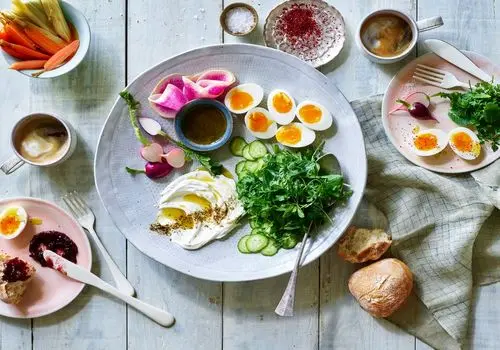 چطور با انتخاب صبحانه مناسب، صورت خوش‌تراش داشته باشیم