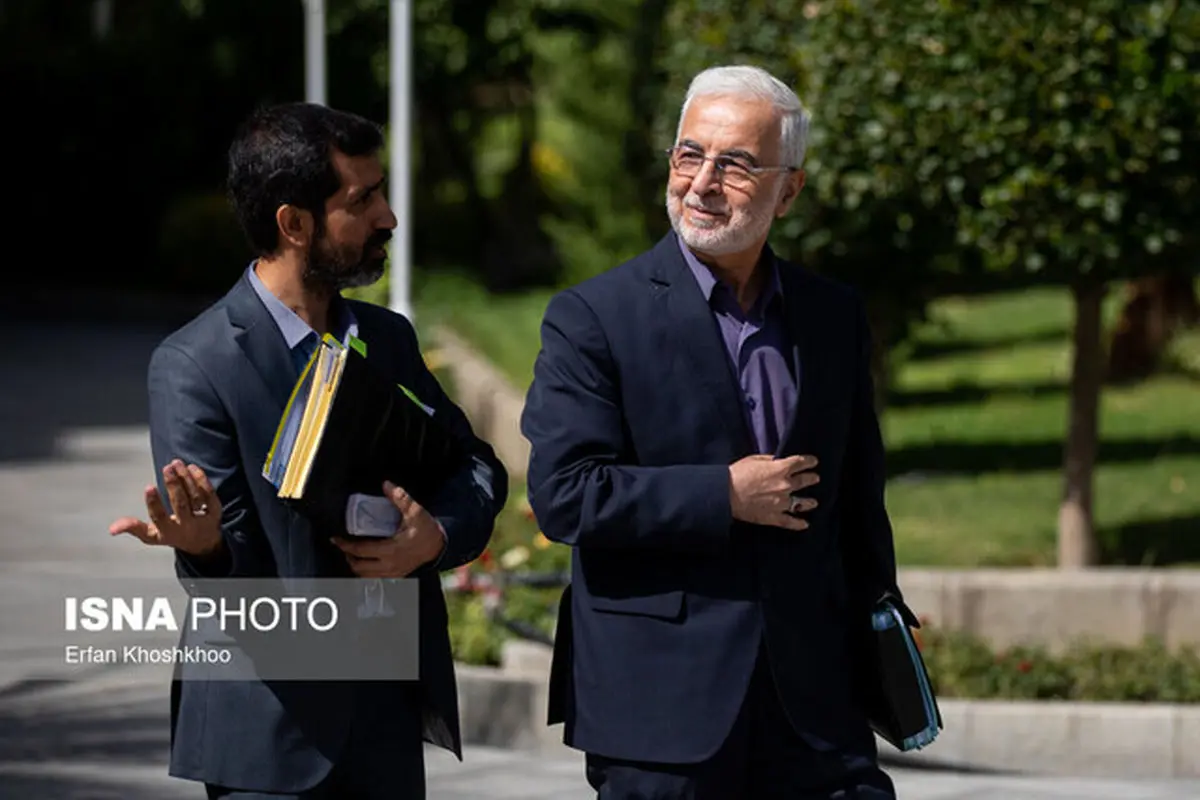 آمار رسمی: خروج ۸۰۰ هزار تبعه خارجی از ایران در ۸ ماه!
