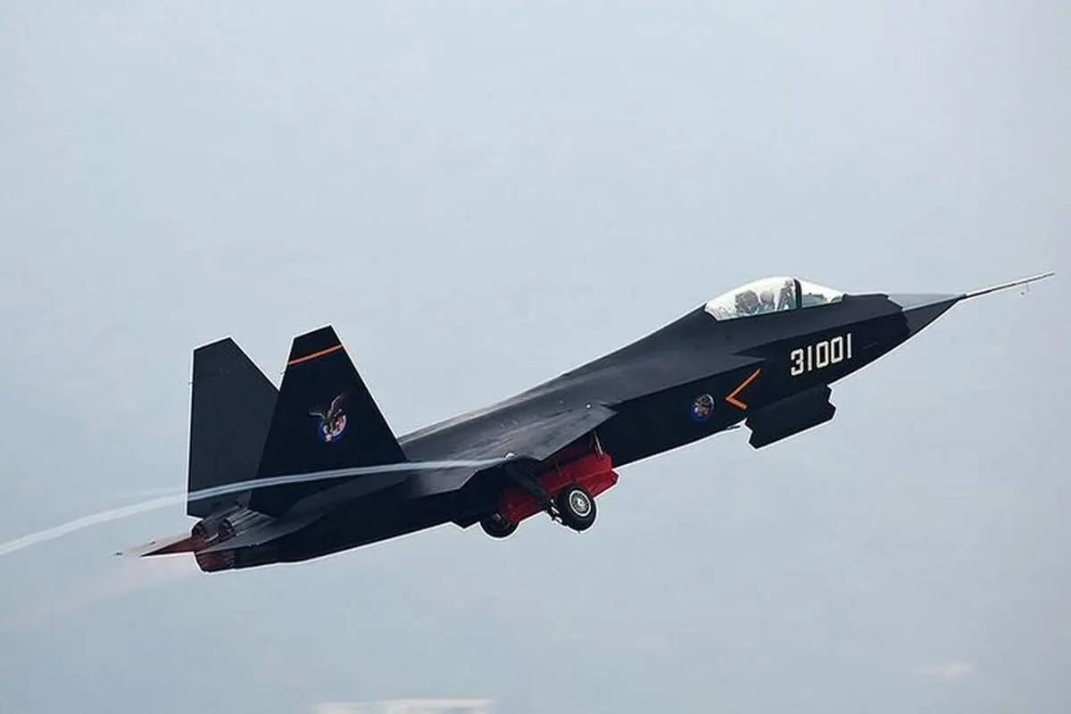 رونمایی از جنگنده «کوسه آبی» چین در برابر F-35C آمریکا + جزئیات کامل