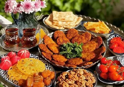 کوکوی مرغ و پیازچه؛ افطاری خوشمزه و بدون دردسر
