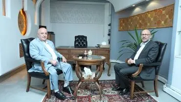 بازدید دشتی اردکانی معاون حقوقی و امور مجلس وزارت اقتصاد و دارایی از پارسینه 