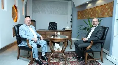بازدید دشتی اردکانی معاون حقوقی و امور مجلس وزارت اقتصاد و دارایی از پارسینه 