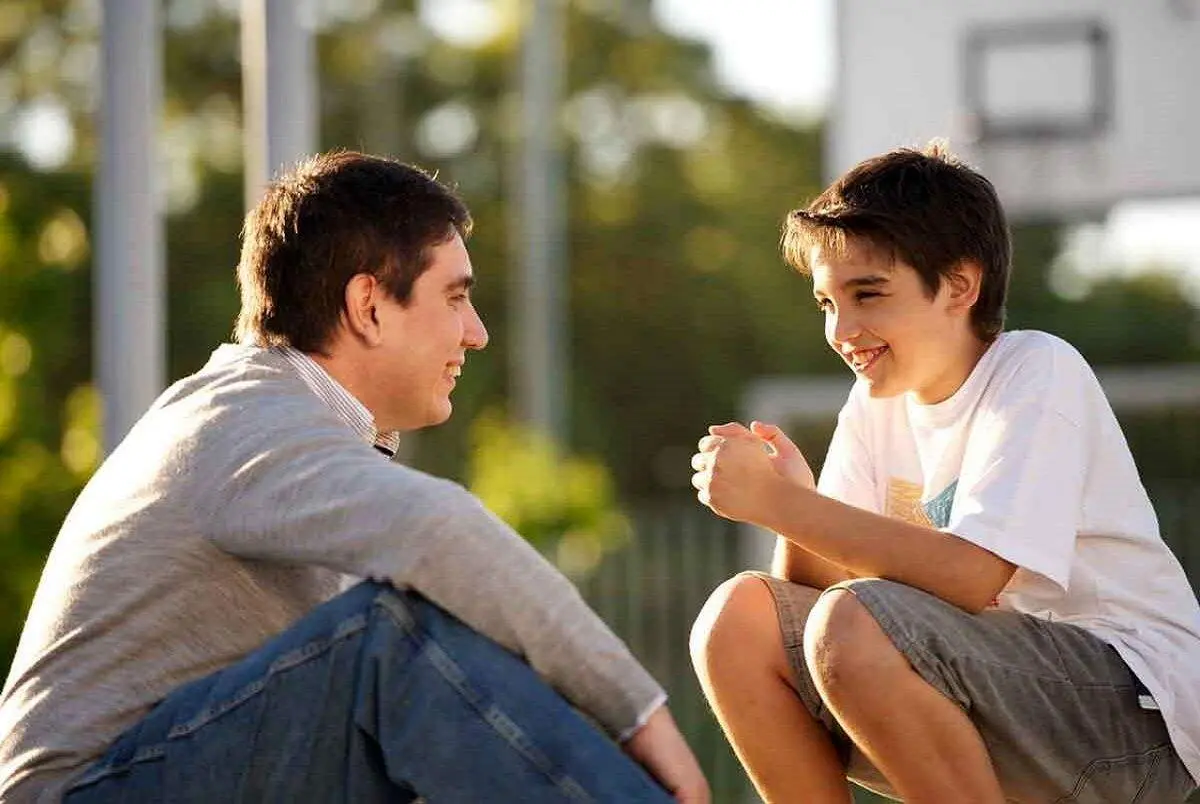 چه زمانی باید نگران فرزند نوجوانمان باشیم؟
