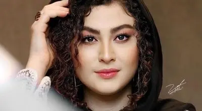 آرایش غلیظ مریم مومن در عکس سیاه و سفید ش