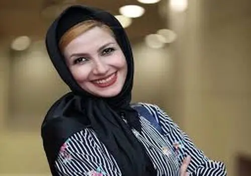ماجرای عکس های عجیب خاله شادونه در ورزشگاه فاش شد+ عکس