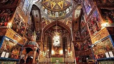 گردشگران اصفهان در کلیسای وانک چه می بینند؟
