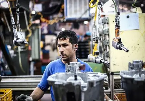 ارائه بسته معیشتی و رفع محدودیت‌های بانکی برای این گروه از افراد