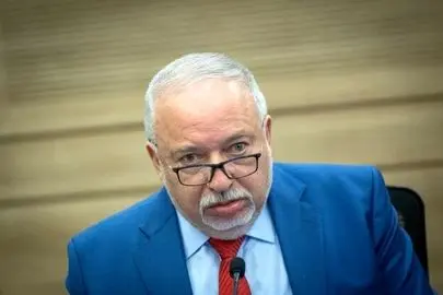 لیبرمن: باید کل غزه را اشغال کنیم