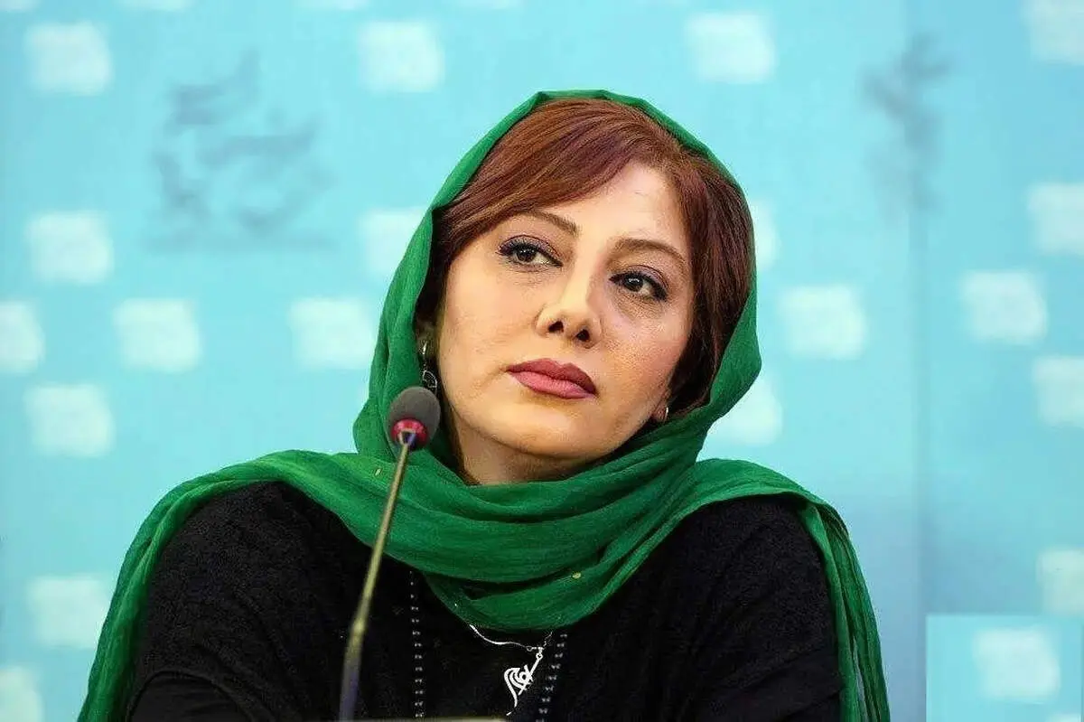 درخشش اکسسوری‌های مرواریدی زهرا داوودنژاد در مراسم+تصاویر 