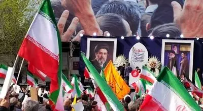 مراسم بیعت با آیت الله سید مجتبی خامنه ای آغاز شد