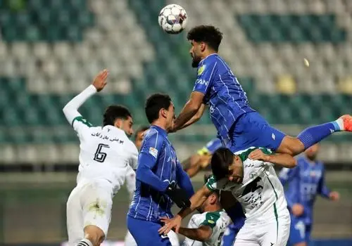 ناراحتی ساپینتو از اقدام عجیب تاجرنیا در بین 2 نیمه مسابقه استقلال 