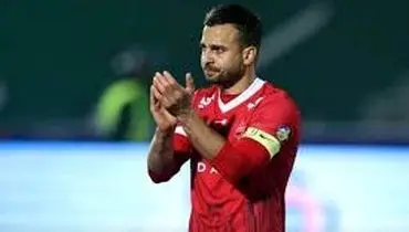 انتقاد شدید از کاپیتان پرسپولیس: تمرکز روی زمین بازی باشد، نه مصاحبه‌ها