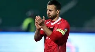 انتقاد شدید از کاپیتان پرسپولیس: تمرکز روی زمین بازی باشد، نه مصاحبه‌ها