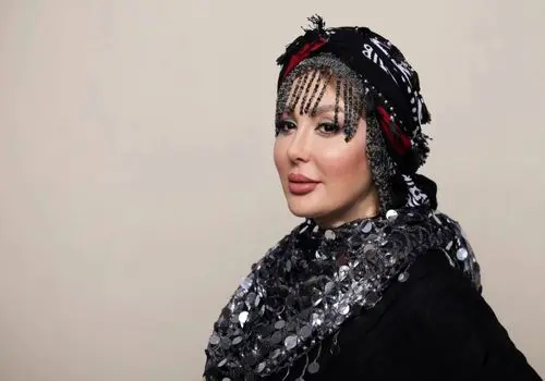سادگی دلنشین نیوشا ضیغمی در جشن تولدش!