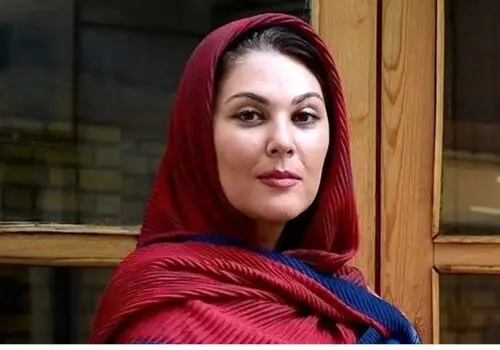وقار در عین سادگی: پیراهن سبز لاله اسکندری، ترند جدید استایل هنرمندان!