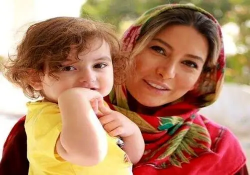 آغوش گرم فریبا نادری برای ریما رامین فر+ فیلم 