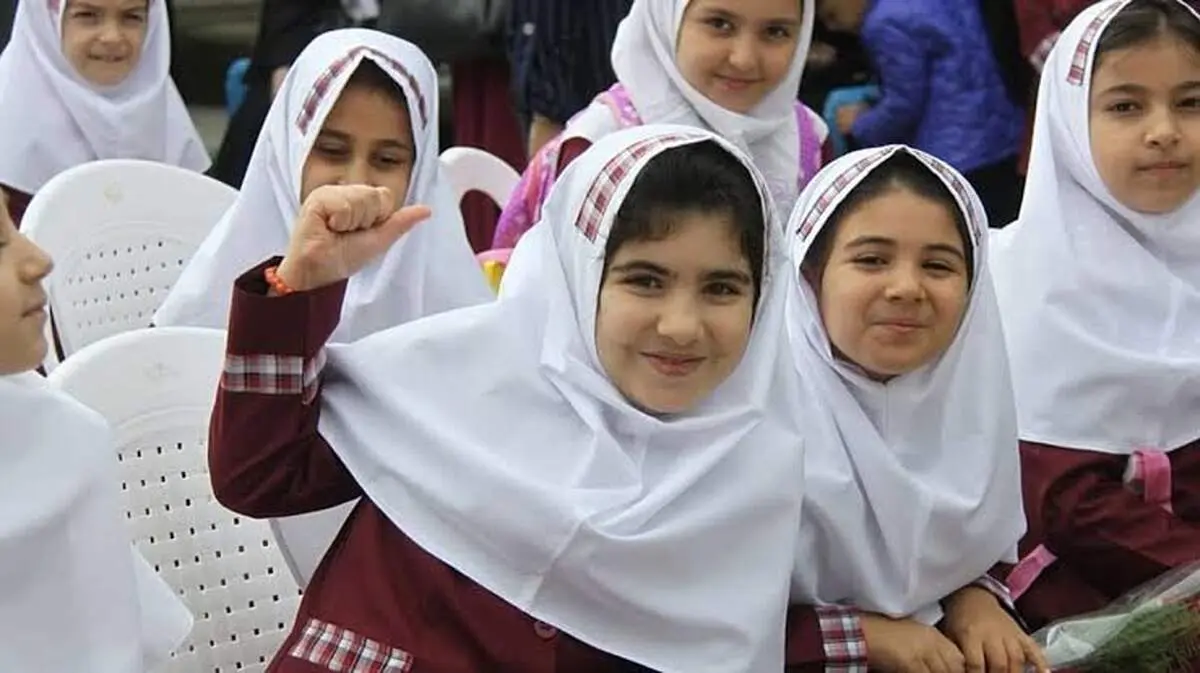 دختران را دریابیم آن‌ها شایسته عشق، احترام و فرصت‌های برابرند

