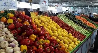 قیمت میوه و سبزیجات در بازار امروز/ از پرتقال ۱۸۸ هزارتومانی تا سیب ۲۰۰ هزارتومانی
