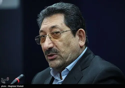 فرعباسی: یک ماه در هتل زندگی می‌کنم و انتظار شرایط بهتر داشتم
