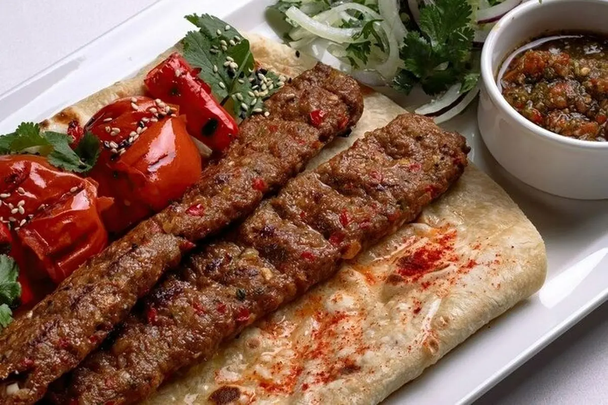 طرز تهیه کباب کوبیده اقتصادی/ چرا بعضی‌ها کباب ارزان‌تری دارند؟