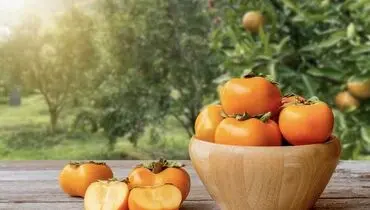 چه کسانی نباید خرمالو بخورند؟
