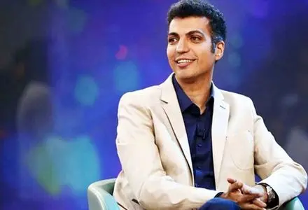 عادل فردوسی‌پور به عیادت کودکان مجروح جنگ رفت+ عکس