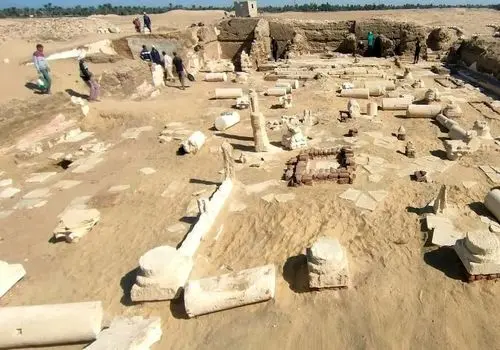 گنج مومیایی‌ها در یک گورستان باستانی؛ از زبان طلایی تا قلب سوسک + عکس
