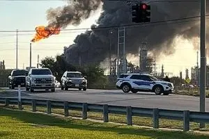 انفجار بزرگ در پالایشگاه نفت تگزاس در بحبوحه جنگ با ایران