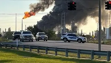 انفجار بزرگ در پالایشگاه نفت تگزاس در بحبوحه جنگ با ایران