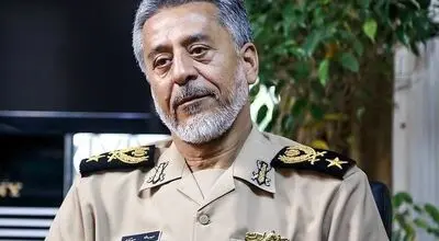 دریادار سیاری: دشمن مجبور است با ناکامی و آبروریزی منطقه را ترک کند