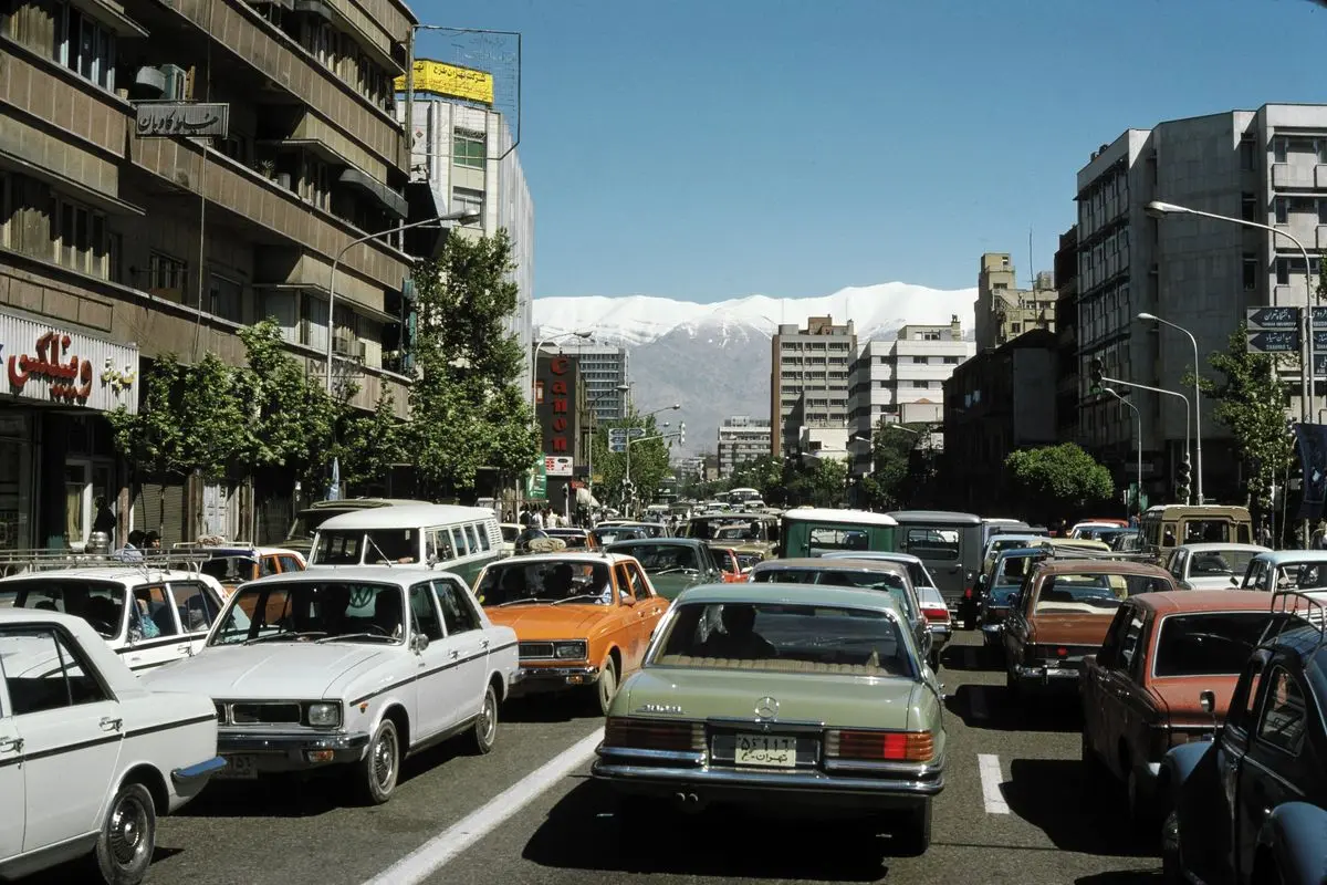 شیرینی فروشی معروف تهران، ۵۲ سال قبل+ عکس