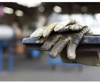 خط فقر نزدیک ۶۰ میلیون تومان؛ آیا حقوق کارگران با تورم هماهنگ می‌شود؟