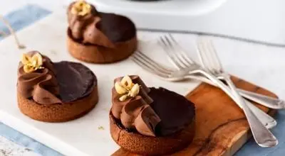 عصرونه امروز: طرز تهیه کیک قهوه و فندق؛ دسری خوشمزه برای دورهمی‌ها
