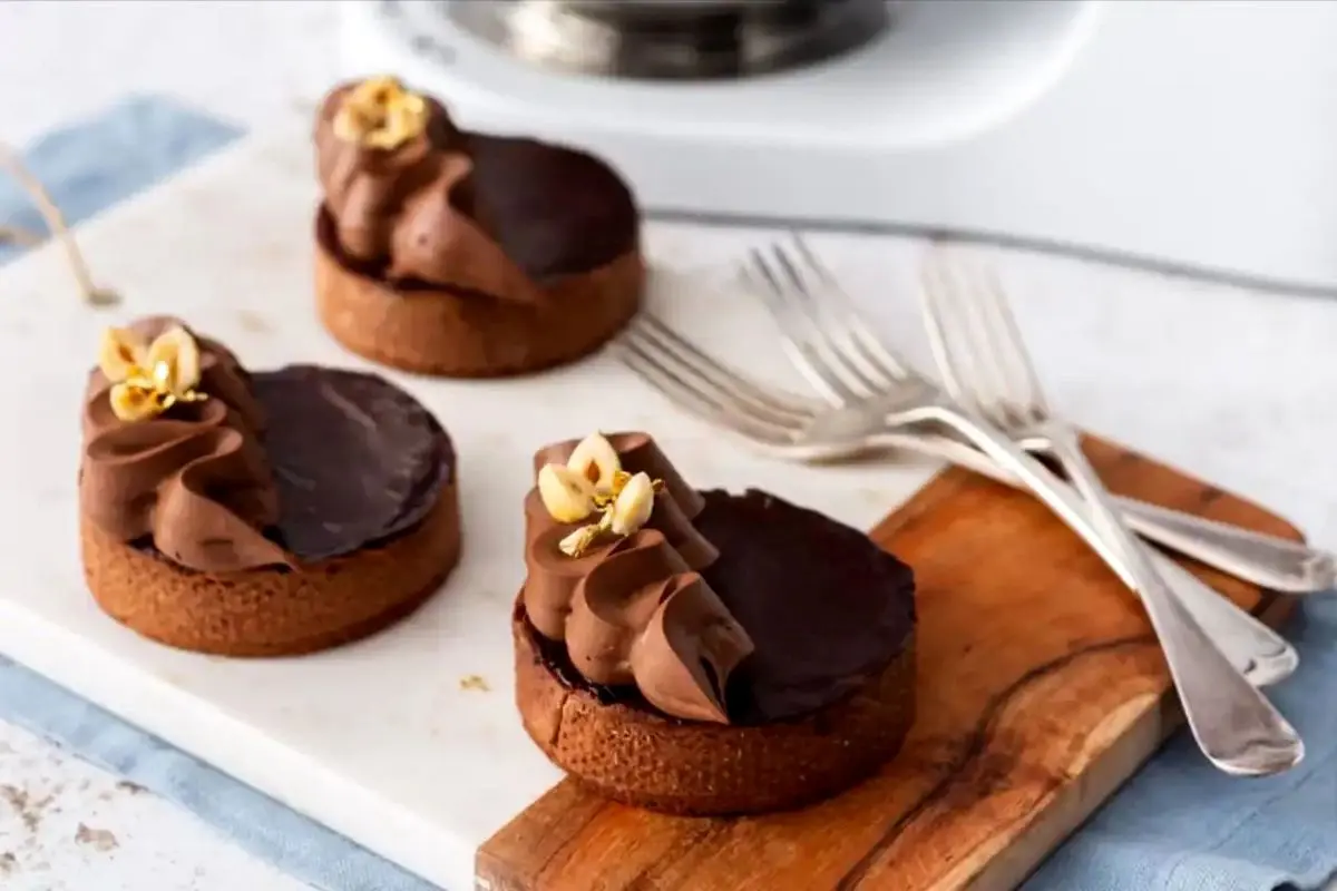 عصرونه امروز: طرز تهیه کیک قهوه و فندق؛ دسری خوشمزه برای دورهمیها