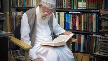  اشاره یکی از مدال‌آوران المپیادهای علمی به تصویری که اخیرا از رهبر انقلاب در کتابخانه شخصی‌شان منتشر شده بود+پاسخ رهبر انقلاب