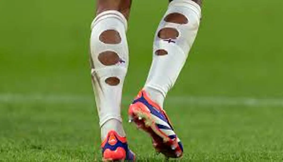 دلایل علمی پاره بودن جوراب ورزشکاران از پشت
