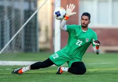 سنگربان سپاهان ماندنی شد؛ حسینی در جمع طلایی‌پوشان باقی ماند
