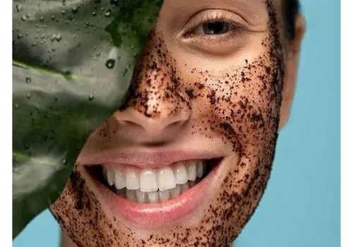 معرفی بهترین ماسک های ساده خانگی برای داشتن پوست شاداب
