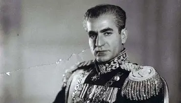 شنل محمدرضا پهلوی در جشن تاجگذاری/عکس
