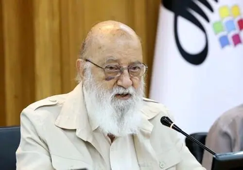 ویدئویی جالب از خرس آب تنی در دریاچه سبلان در روز گرم مرداد